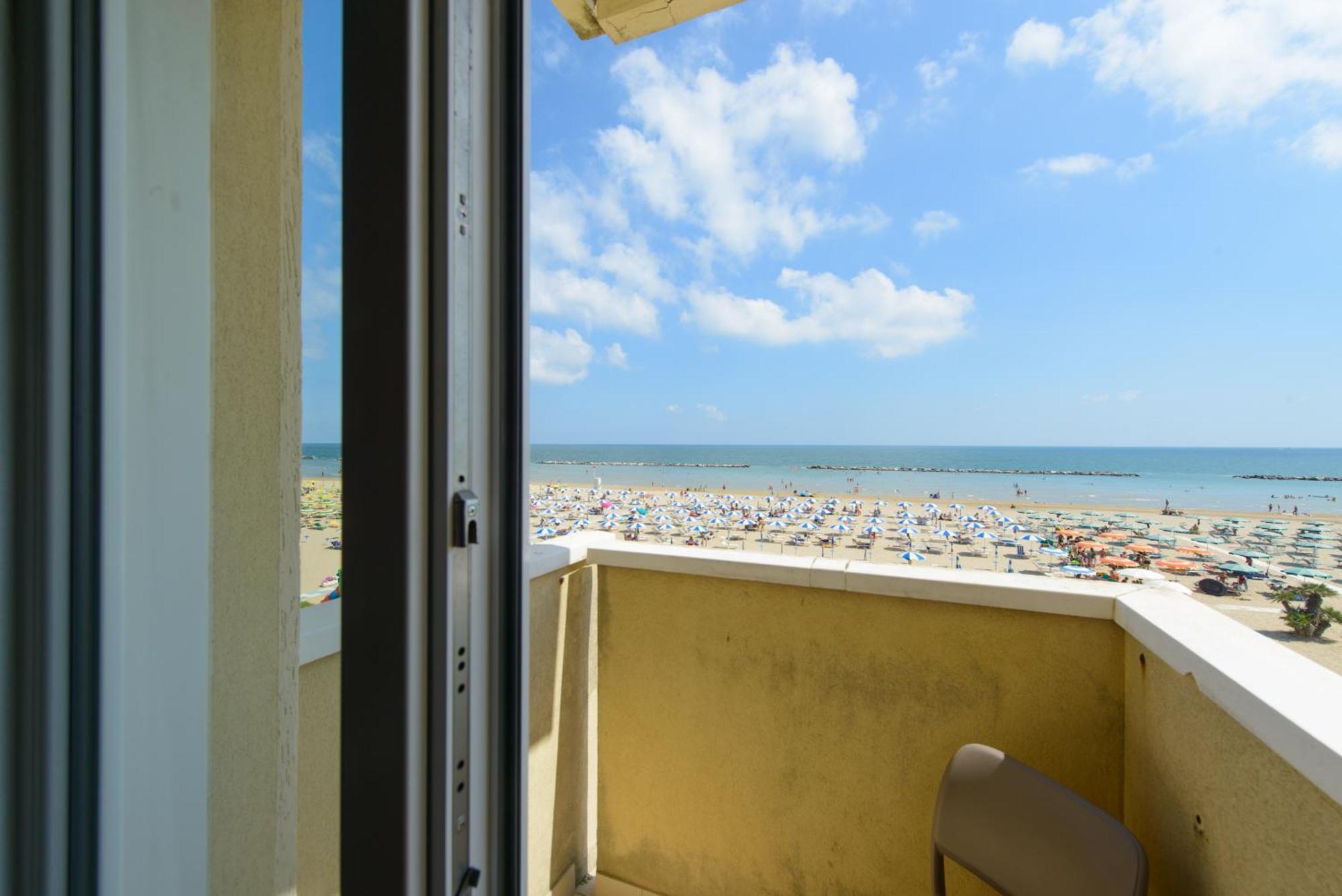 Nautic Beach Hotel 리미니 외부 사진